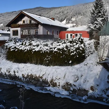 Apartament Sprung